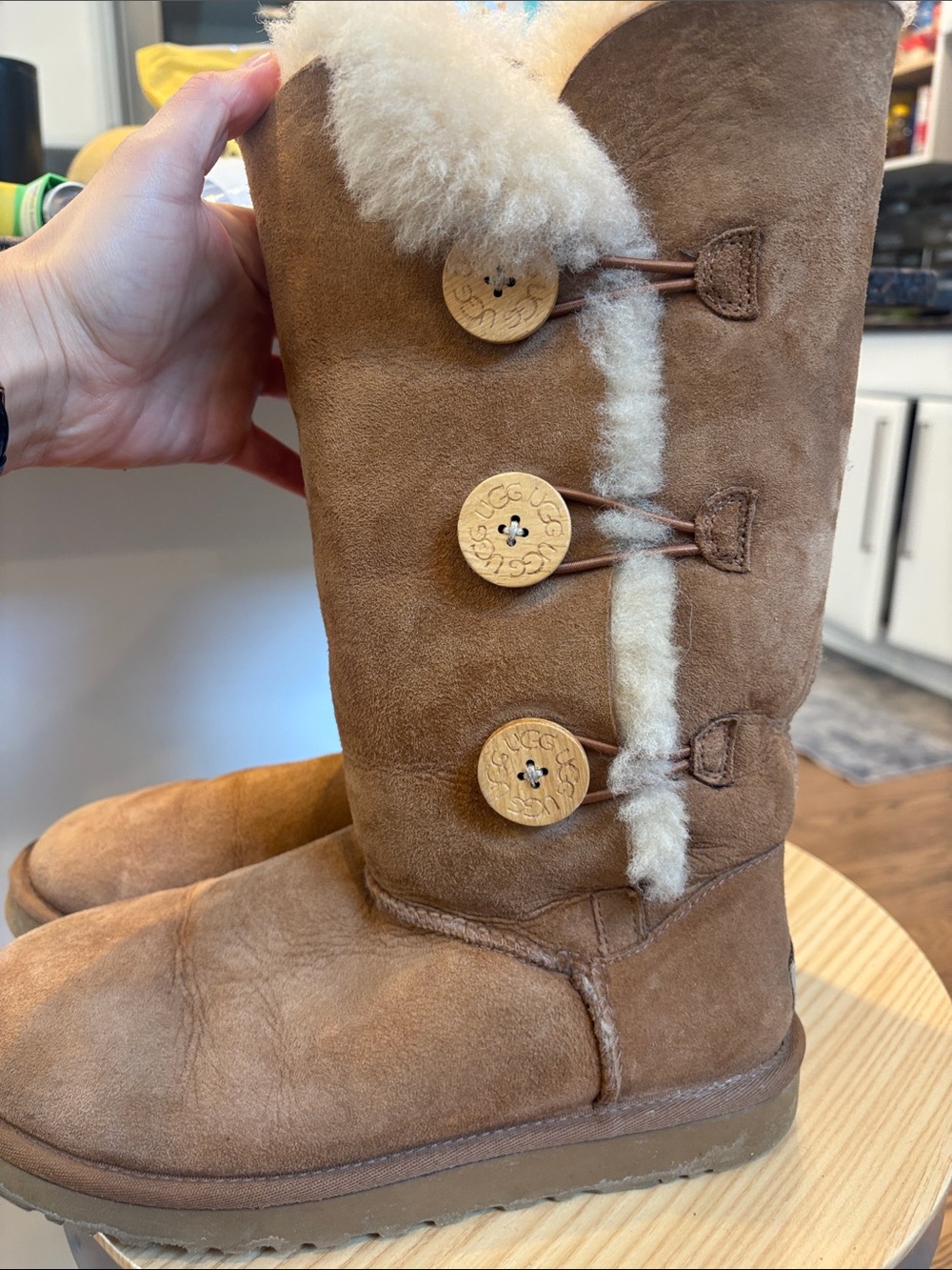 UGG Tall Chestnut Bailey Button - Picture 2 of 5